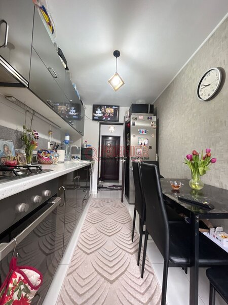 Popesti, Drumul Fermei, 2 camere + curte 40 mp + parcare.